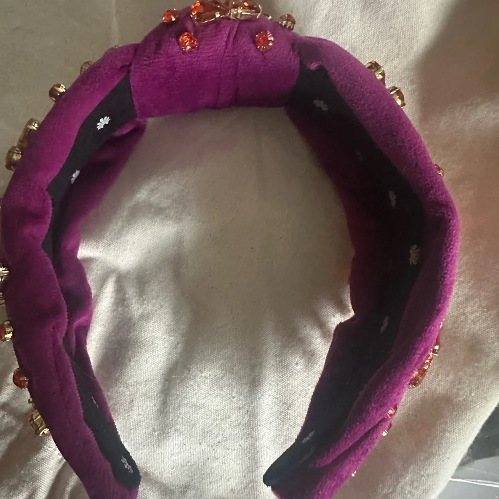 Lele Sadoughi Crystal embellished velvet knotted headband in purple